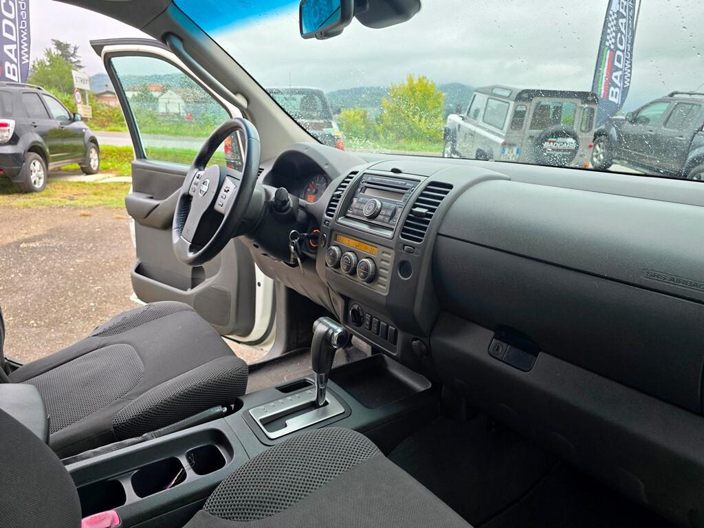 Nissan Navara 2.5 dCi 171 CV "LE"
