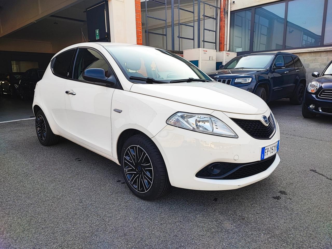 Lancia Ypsilon 1.2 69 CV 5 porte GPL Ecochic Gold