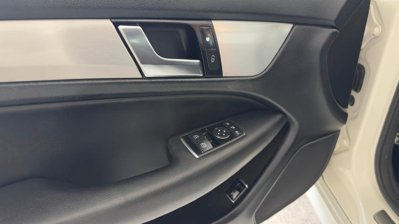 Mercedes-benz C 220 C 220 CDI BlueEFFICIENCY Coupé Avantgarde