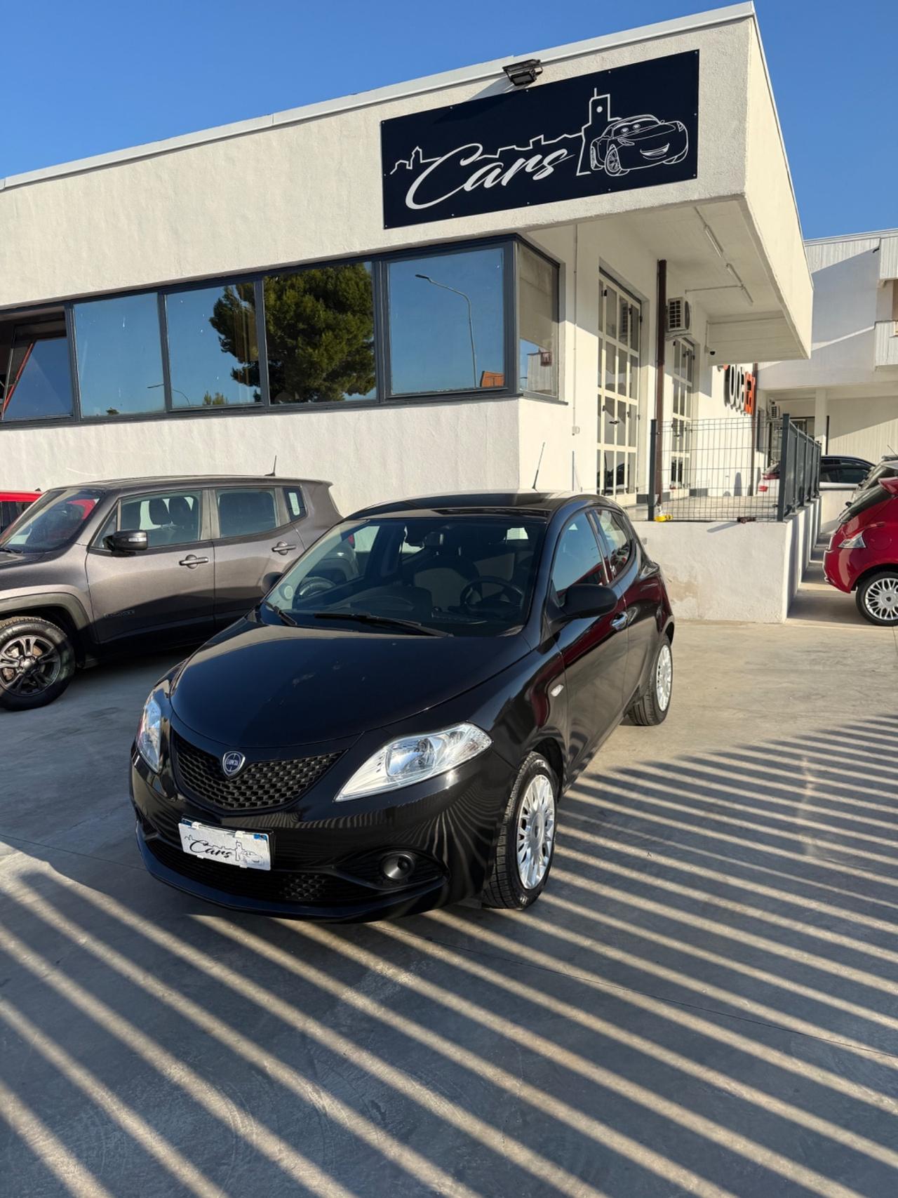 Lancia Ypsilon 1.2 69 CV 5 porte GPL Ecochic Gold