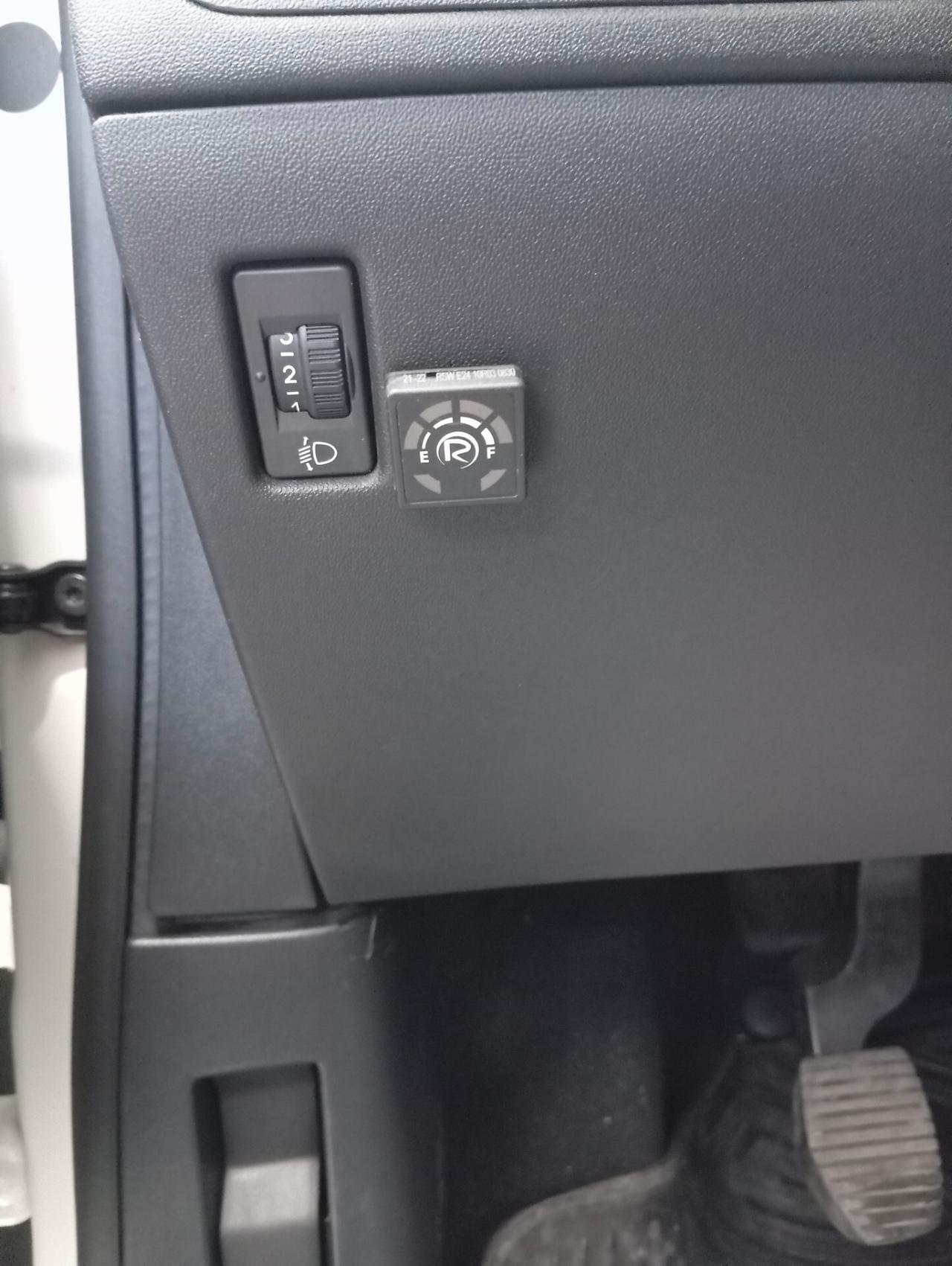 Peugeot 208 1.2 Benz/ GPL 2016 CON GARANZIA