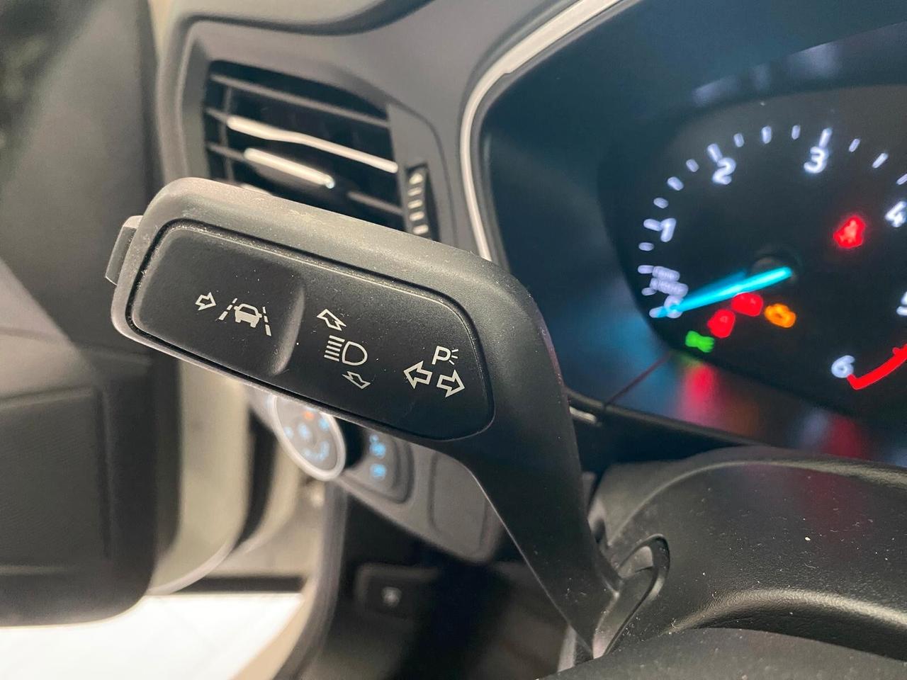 FORD FOCUS 1.5 ECOBLUE BUSINESS 120CV - FULL LED, NEOPATENTATI