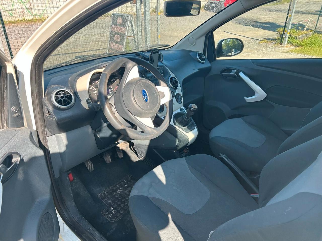 Ford Ka 1.2 8V 69CV Titanium