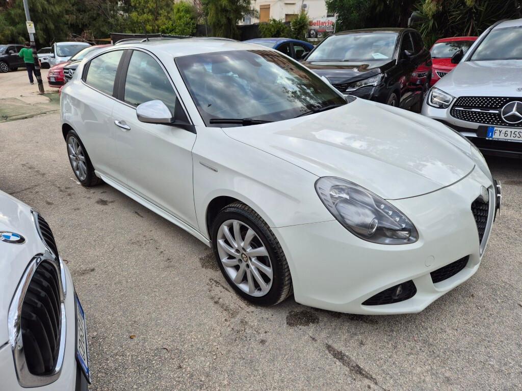 Alfa Giulietta 1.6 JTDm-2 105 CV EXCLUSIVE