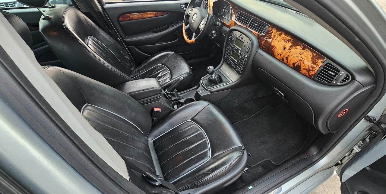 Jaguar X-Type 2.2D EXECUTIVE