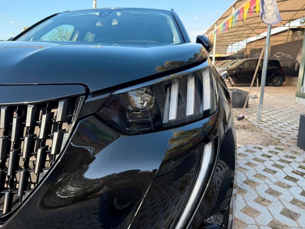 Peugeot 2008 PureTech 155 S&S EAT8 GT