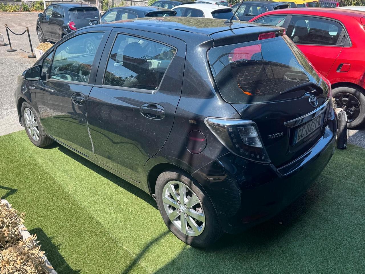 Toyota Yaris 1.5 75CV HYBRID,AUTOMATICA,RETRO,NAVI,NEOPRATENTATI,UNIPRO