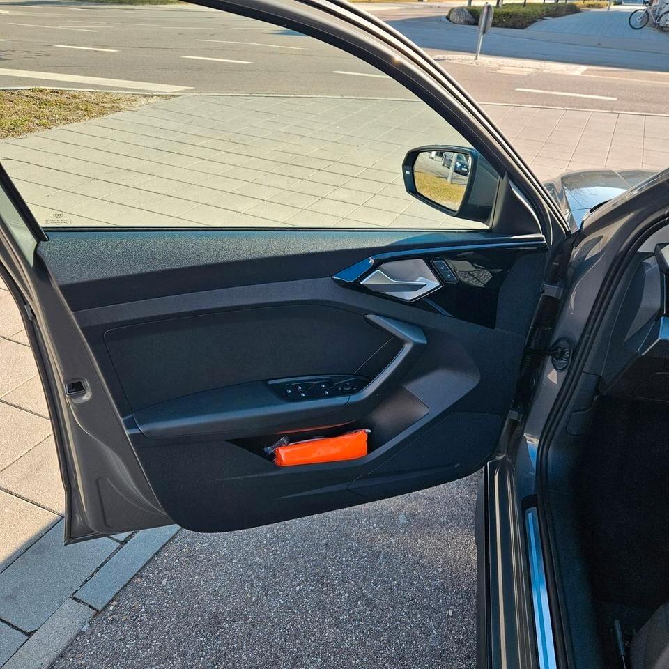 Audi A1 allstreet 30 1.0 TFSI S TRONIC 116 CV