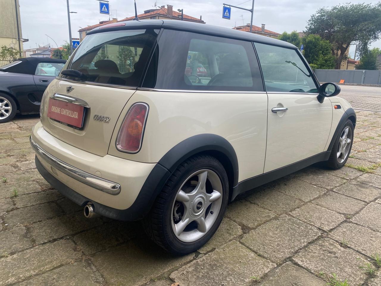 Mini 1.6 16V Cooper