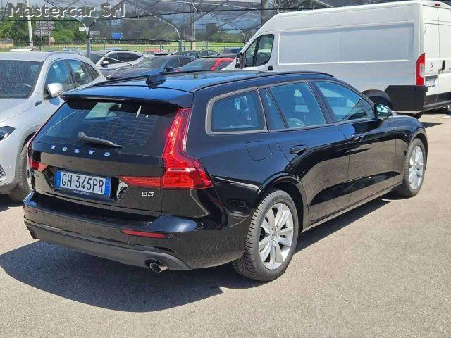 VOLVO V60 V60 2.0 b3 Momentum N1 auto 7m - GH345PR
