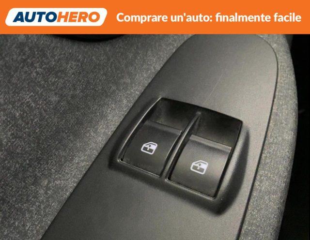 LANCIA Ypsilon 1.0 FireFly 5 porte S&S Hybrid Ecochic Silver