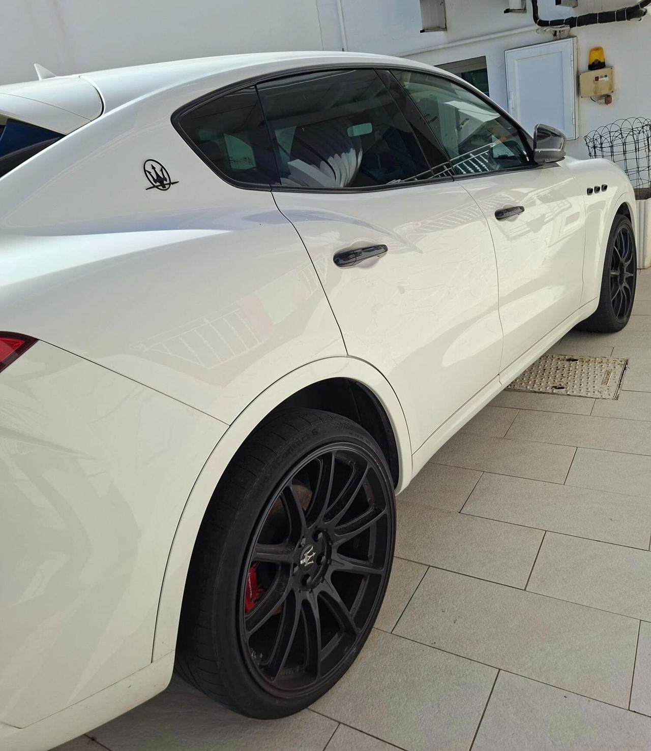 Maserati Levante V6 Diesel 275 CV AWD