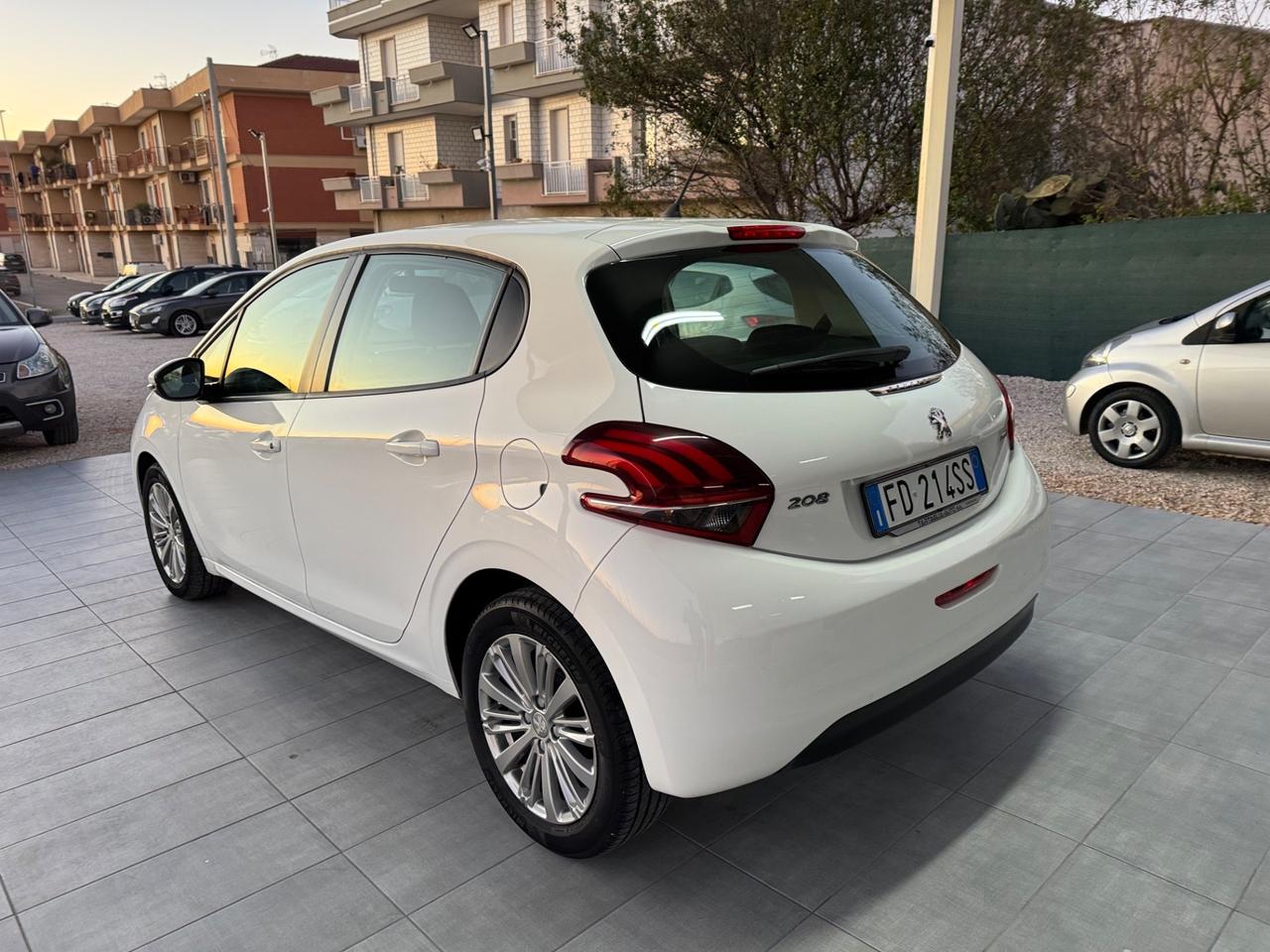 Peugeot 208 BlueHDi 75 5 porte Allure