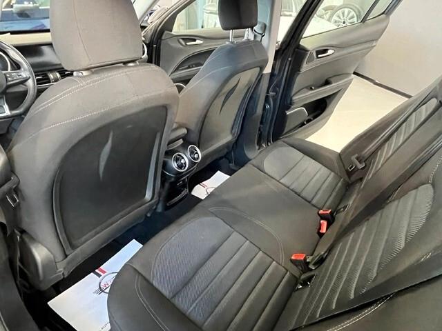 Stelvio 2020 2.2 t Business Q4 190cv auto