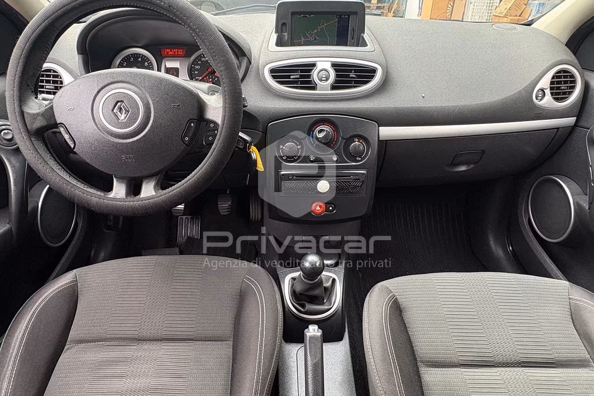 RENAULT Clio 1.2 16V 5 porte Dynamique