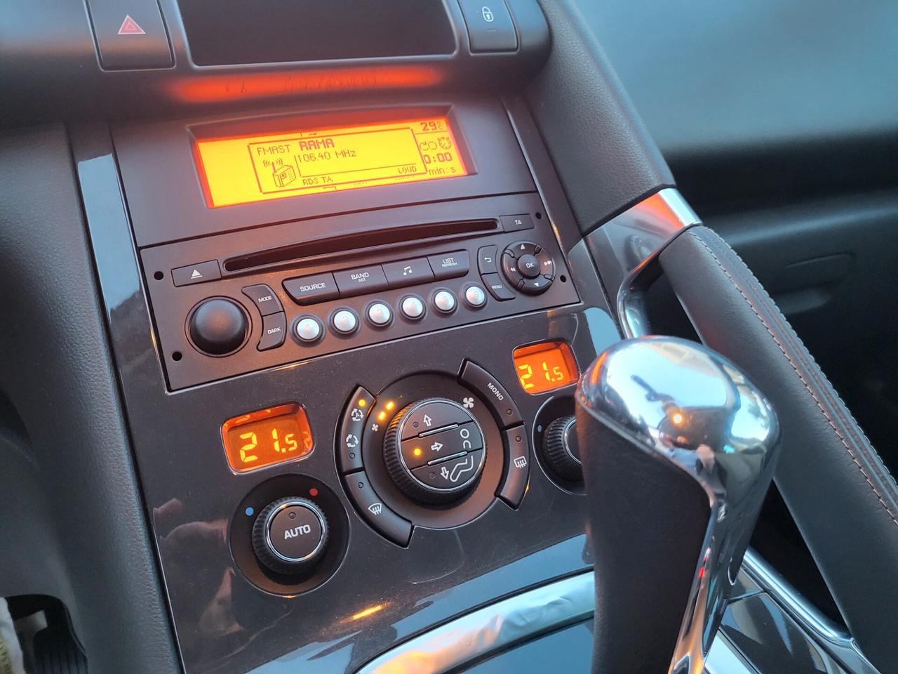 Peugeot 3008 1.6 e-HDi 112CV Automatica/Active