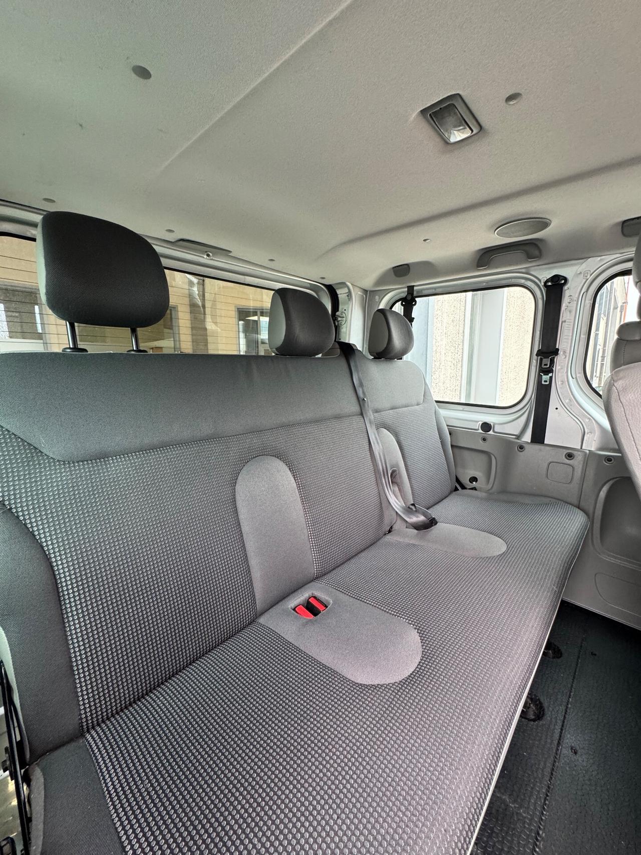 Opel Vivaro 27 2.0 CDTI PC-TN Combi 9 posti