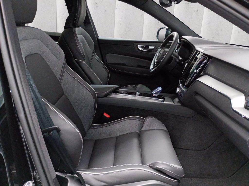VOLVO XC60 2.0 t6 phev Ultra Black Edition awd auto del 2024