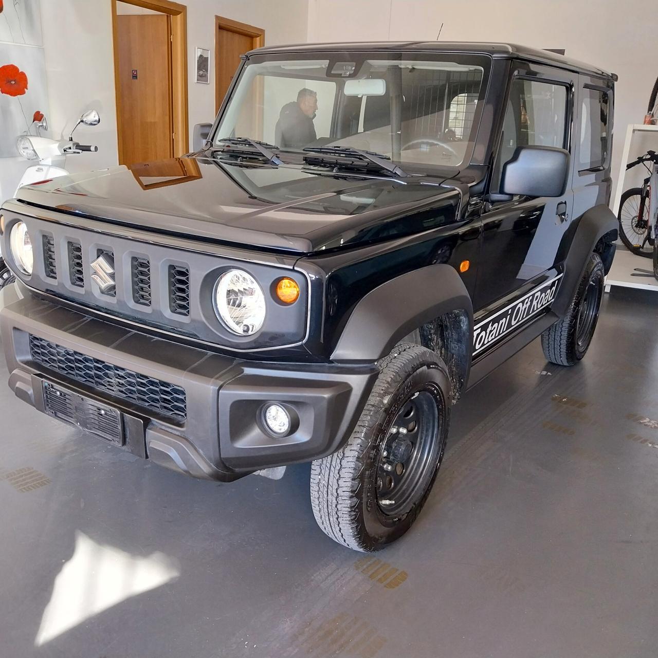 Suzuki Jimny 1.5 5MT PRO (N1)