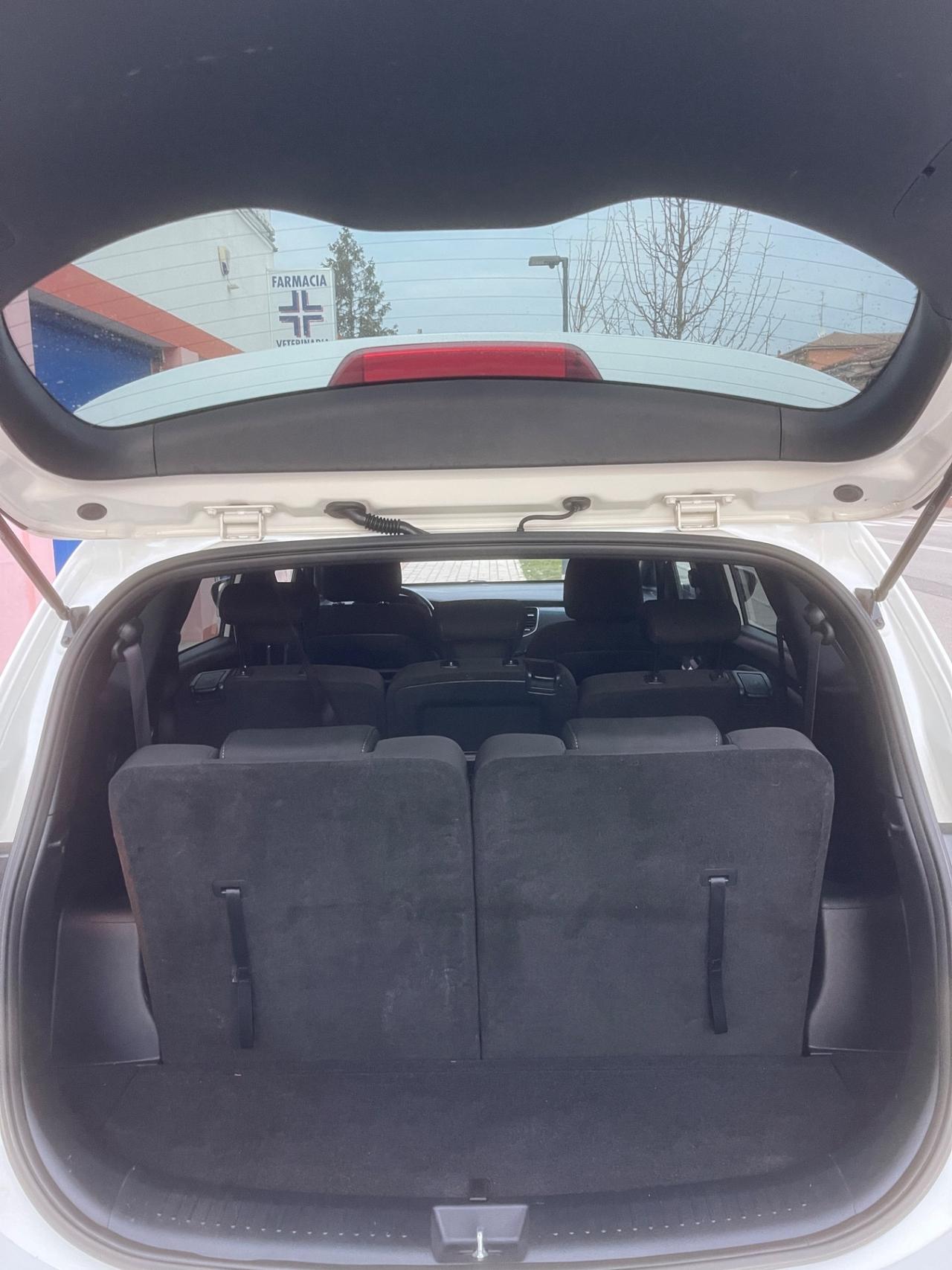 Kia Carens 1.7 CRDi 115 CV Business Class