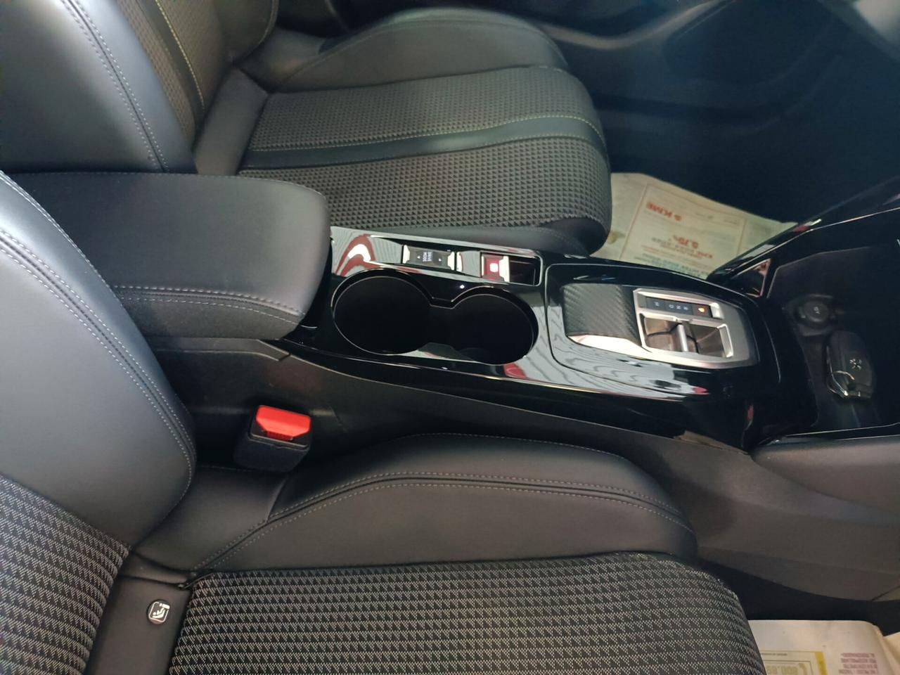 Peugeot 2008 BlueHDi 130 S&S EAT8 GT
