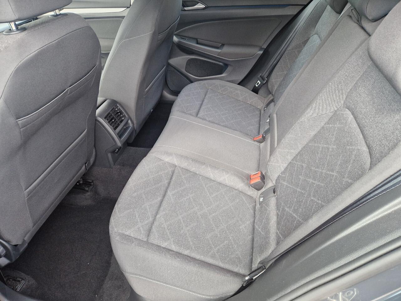 Volkswagen Golf 1.0 eTSI EVO DSG Life