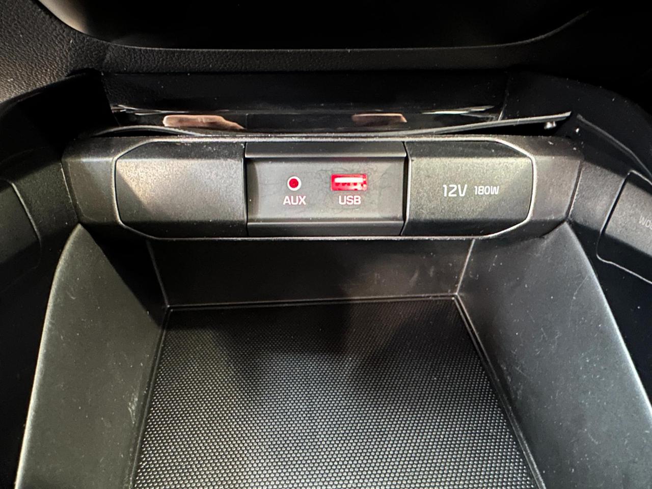 Kia Rio 1.4 crdi Cool Techno Pack 90cv - Carplay - Camera