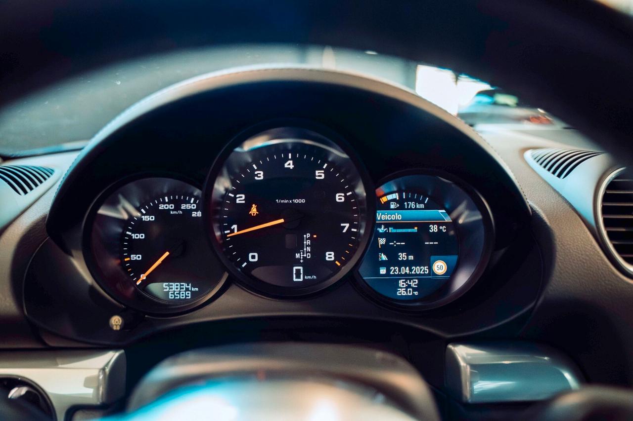 Porsche Cayman 718