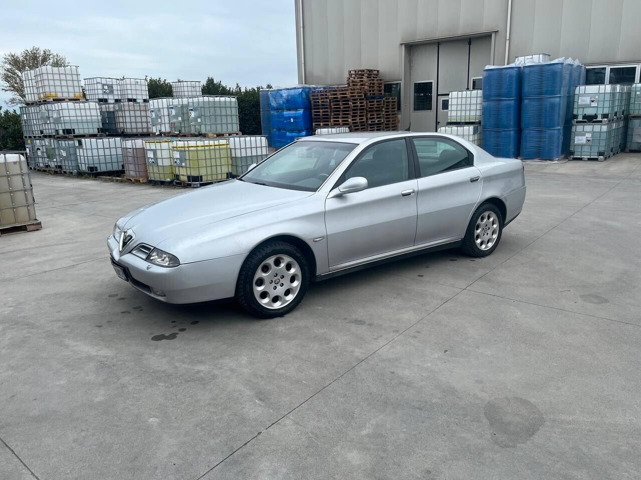 Alfa Romeo 166 2.4 JTD Distinctive