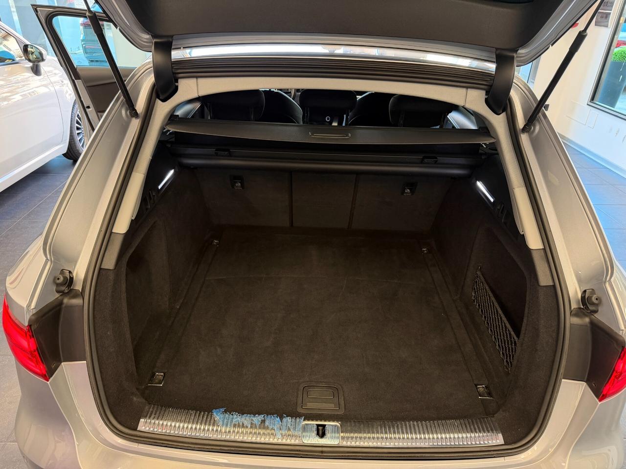 Audi A4 Avant 30 TDI S tronic