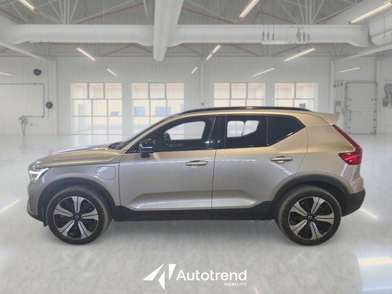 Volvo XC40 Recharge T4 129+82 CV Plug-In Hybrid Automatica Recharge Ultimate Dark N1 Autocarro
