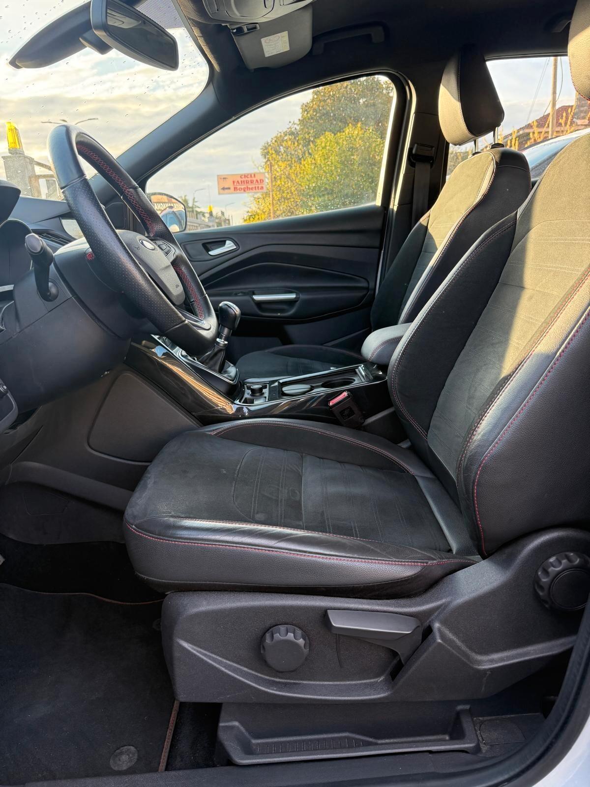 Ford Kuga 1.5 EcoBoost 120 CV S&S 2WD ST-Line NESSUN VINCOLO