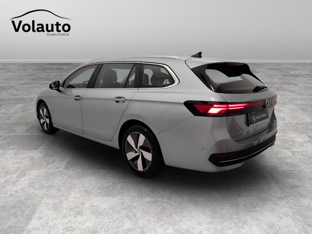 VOLKSWAGEN Passat IX 2024 - Passat 2.0 tdi scr Business 150cv dsg