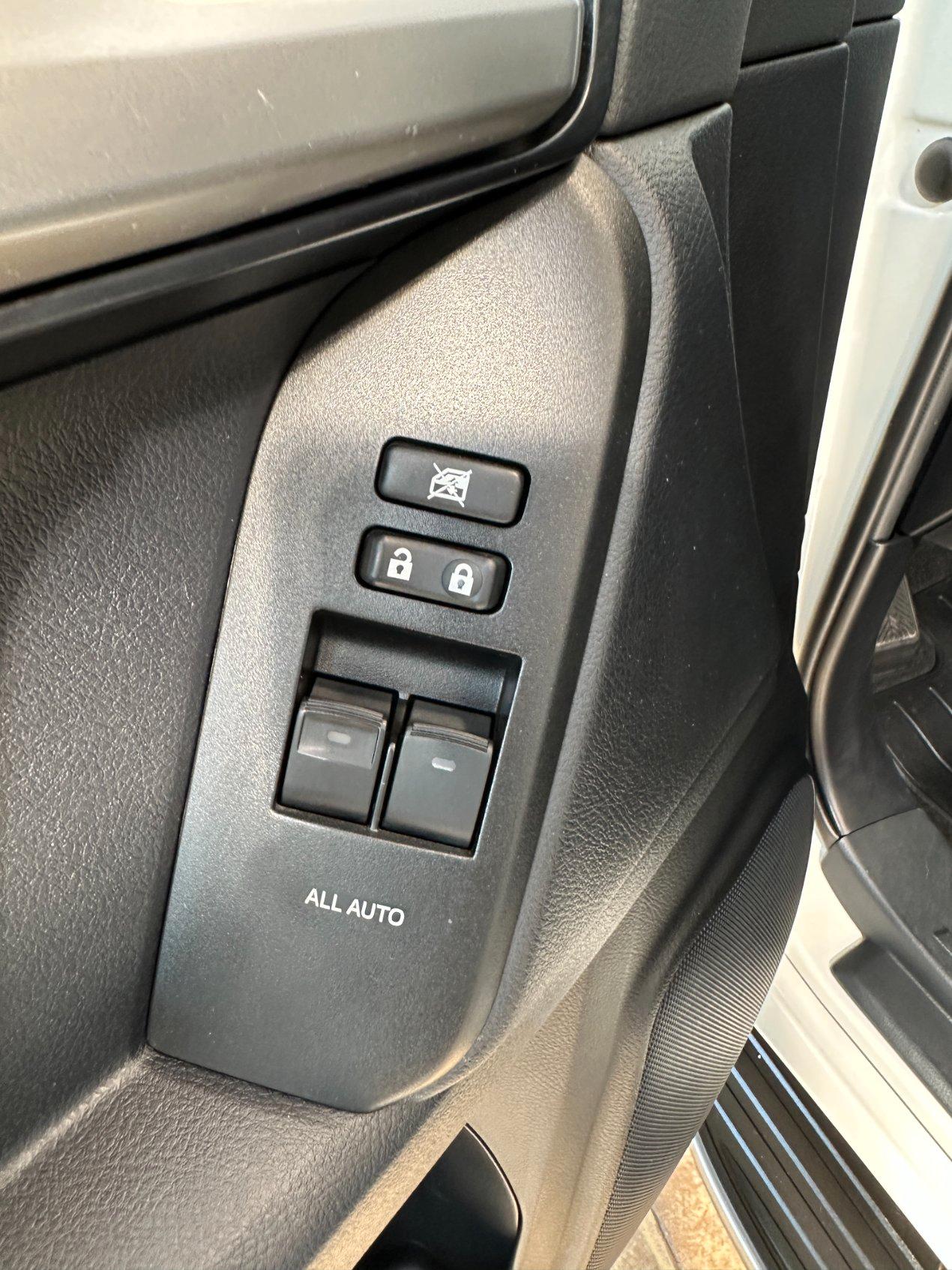 Toyota Land Cruiser 3 Porte 2.8 d-4d Lounge auto - Gancio Traino