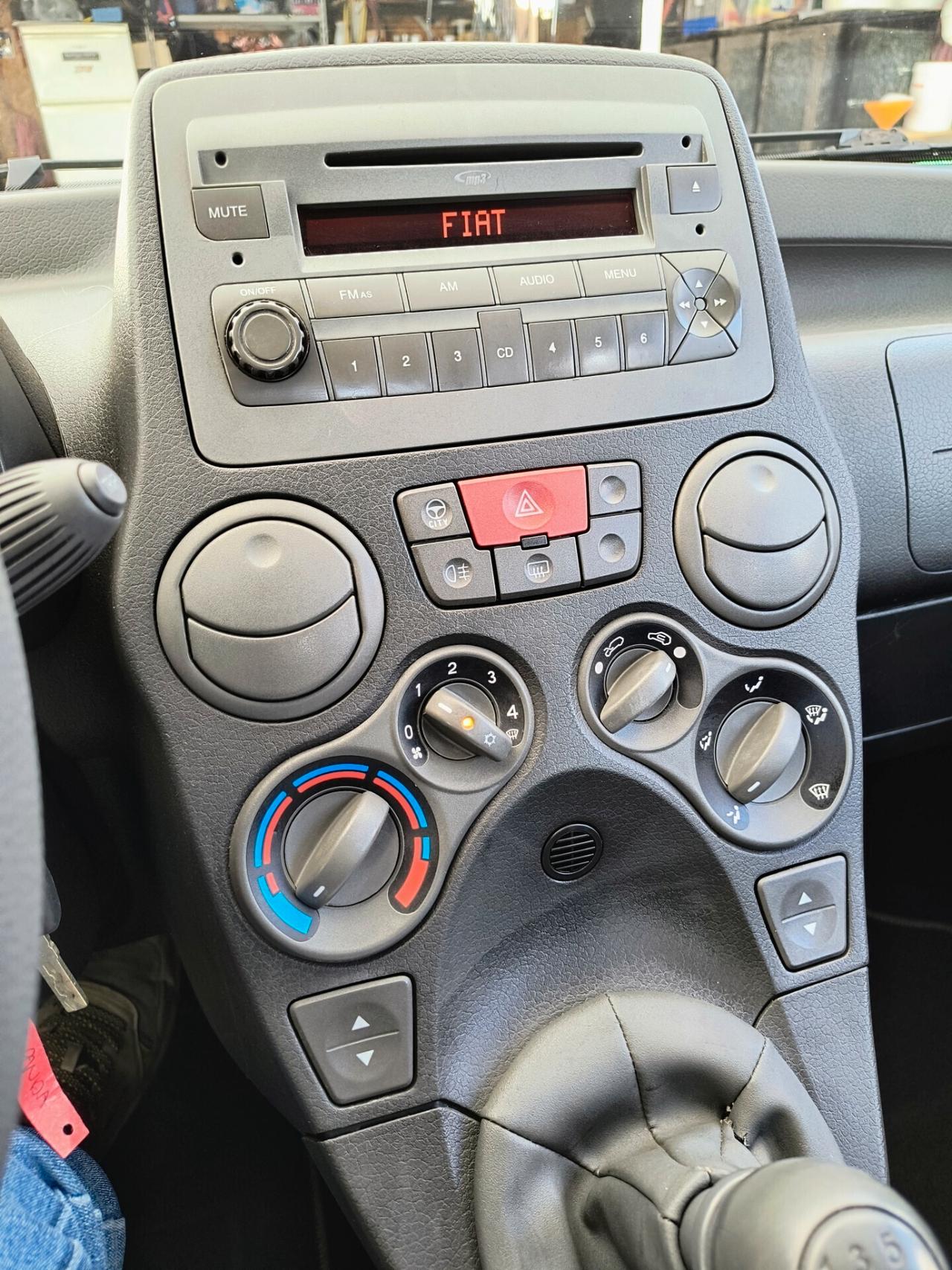 Fiat Panda 1.3 MJT 16V DPF Dynamic 150 anniversary restyling