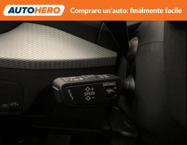 AUDI Q2 35 TDI S tronic Identity Black