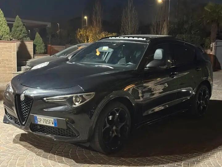 Alfa Romeo Stelvio 2.0 Turbo 280 CV AT8 Q4 Ti