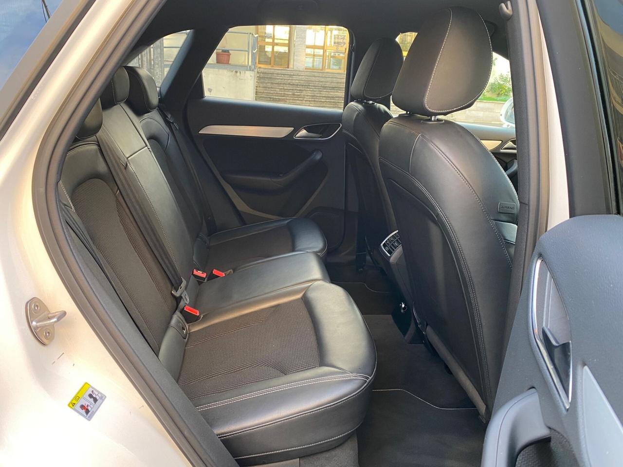 AUDI Q3 S-LINE 2.0 TDI NAVY LED Cam 2017