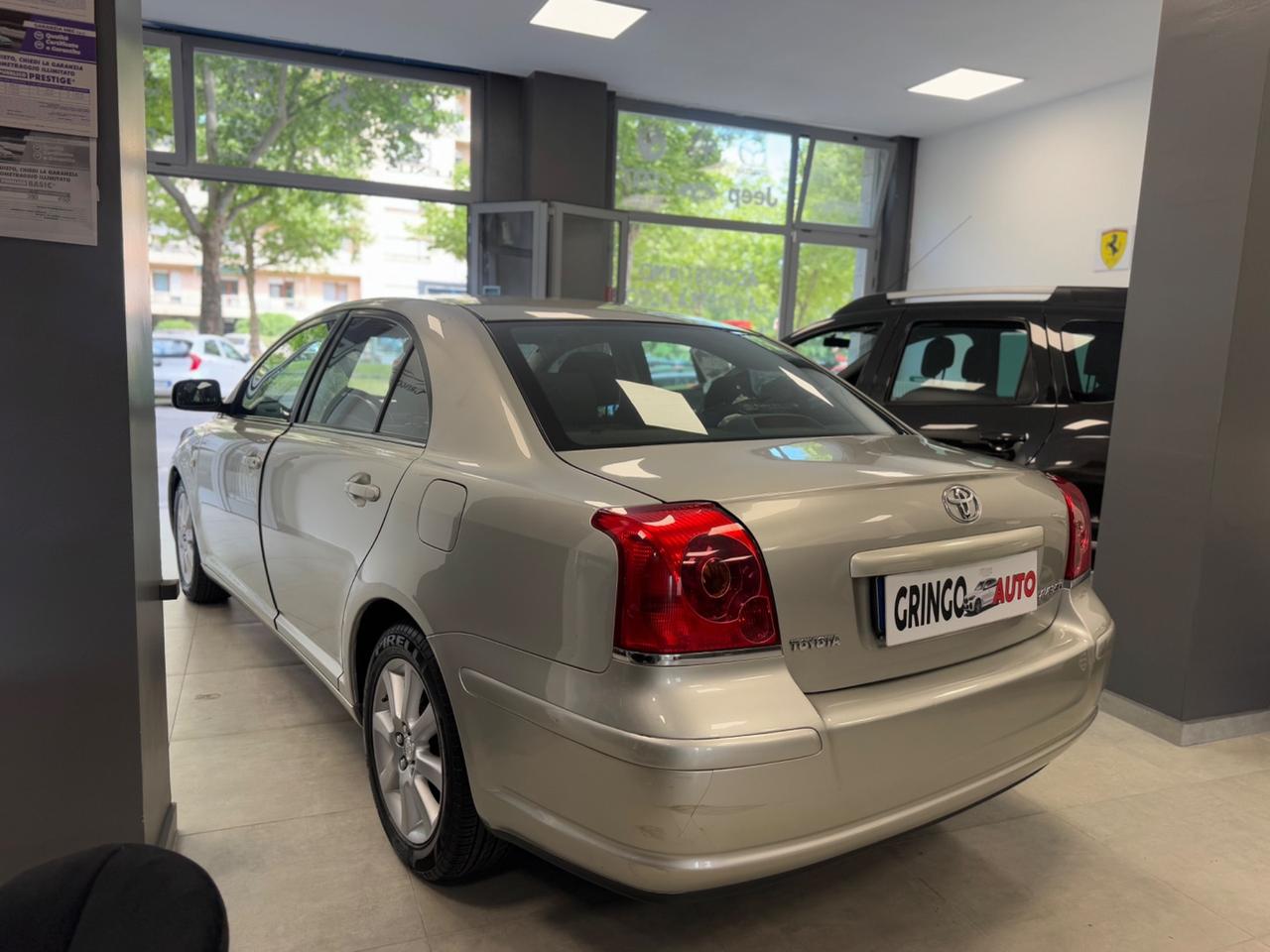 Toyota Avensis 1.8 16V