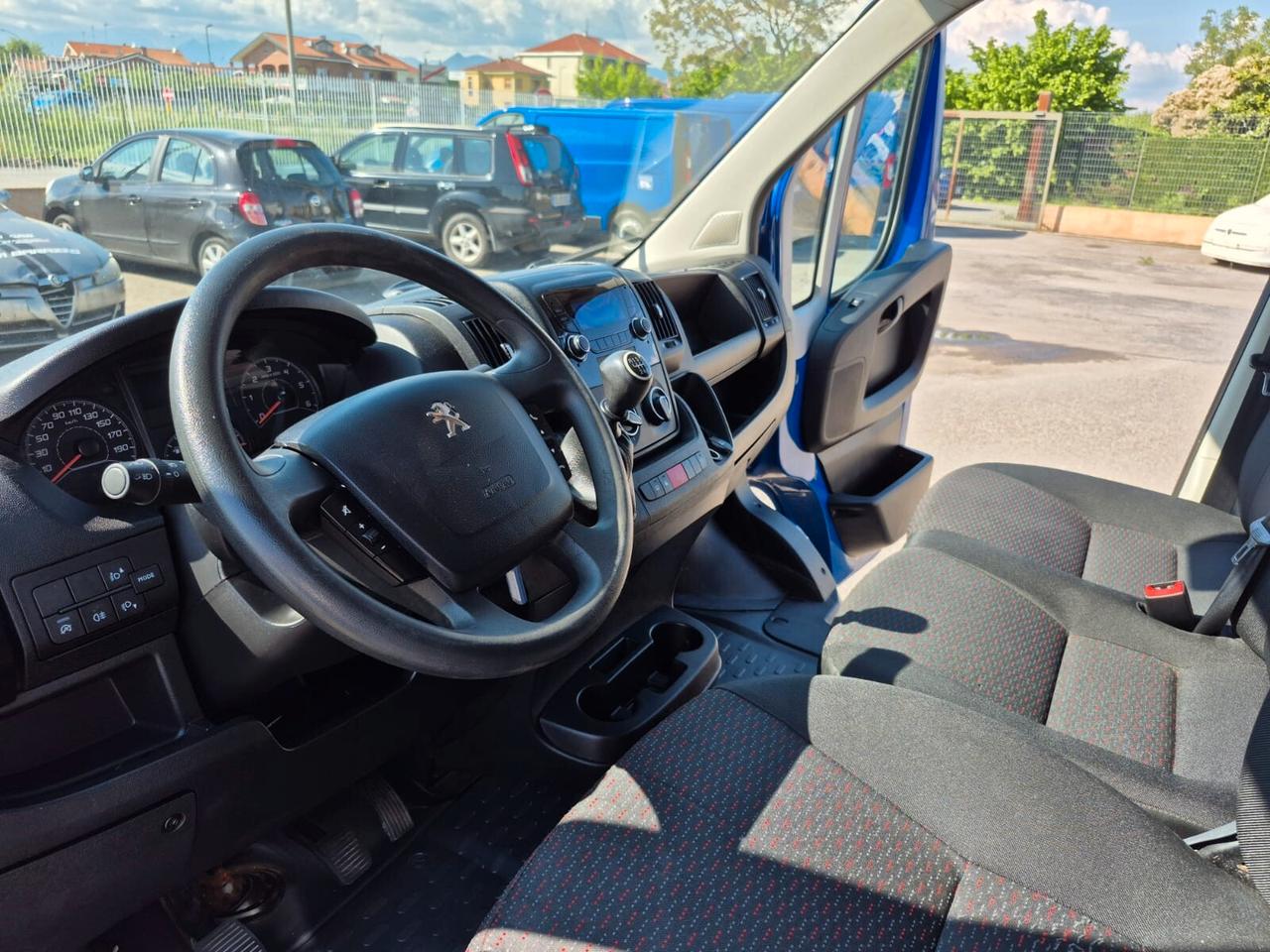 Peugeot Boxer 330 2.2 BlueHDi 140 S&S PC-TN Furgone