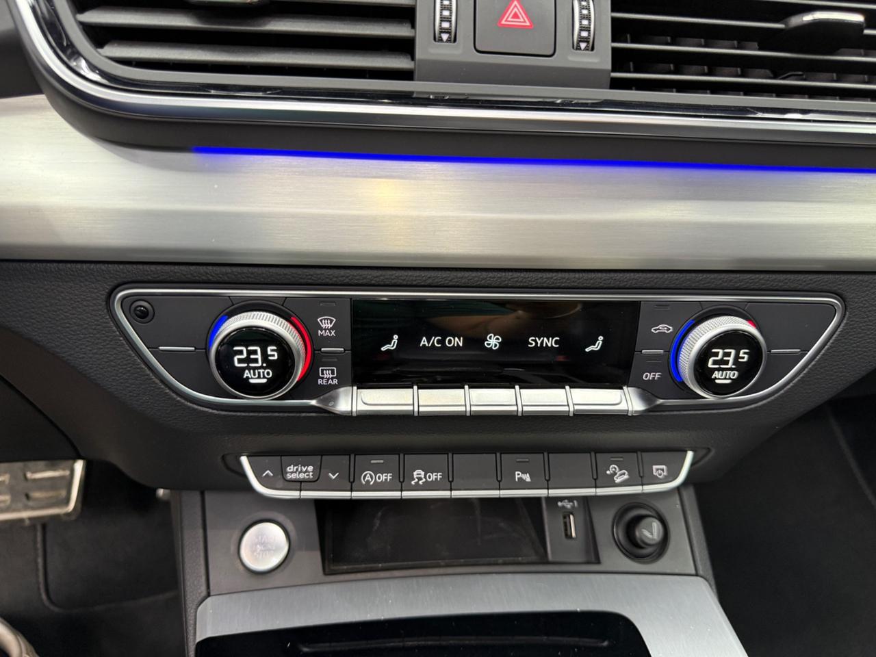 Audi Q5 40 TDI 204 CV S line plus UNICOPRO ITA FULL