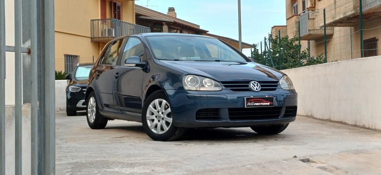 Volkswagen Golf 2.0 TDI DPF 5p. Sportline