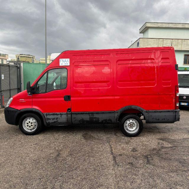 IVECO DAILY 35S14 VH2 3.0 FURGONE 3 POSTI
