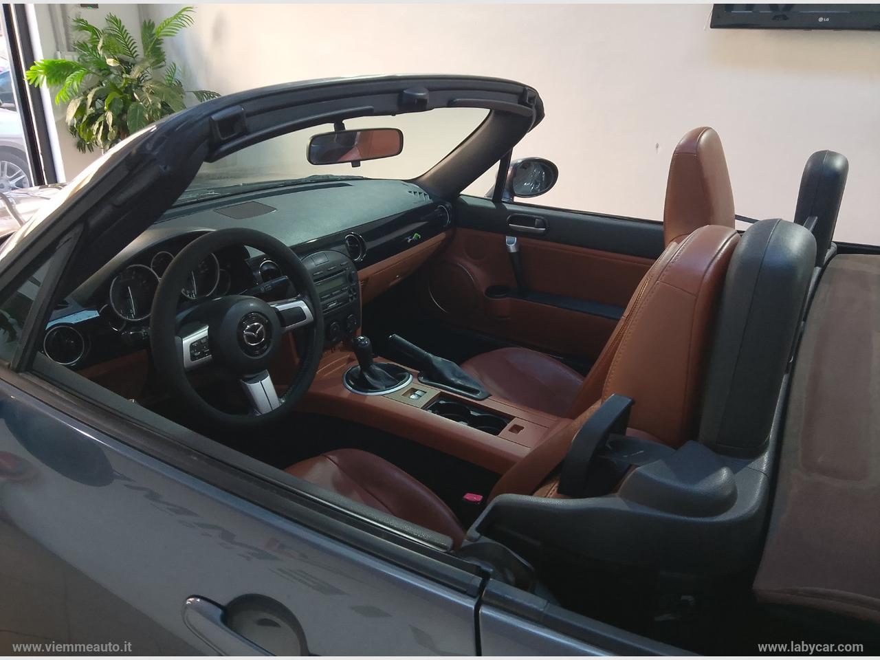 MAZDA MX-5 Roadster 1.8L Fire