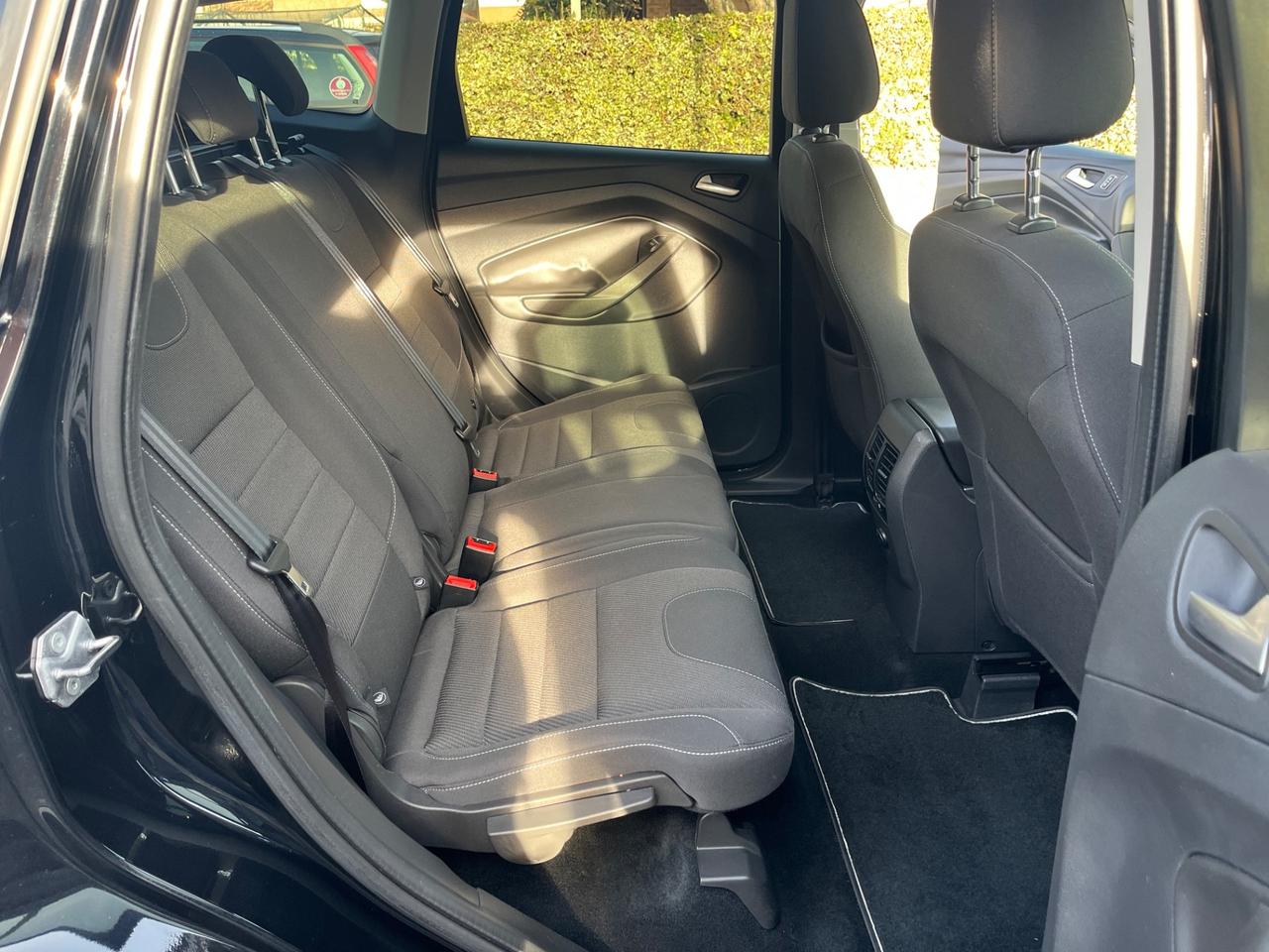 Ford Kuga 2.0 TDCI 120 CV S&S 2WD Titanium