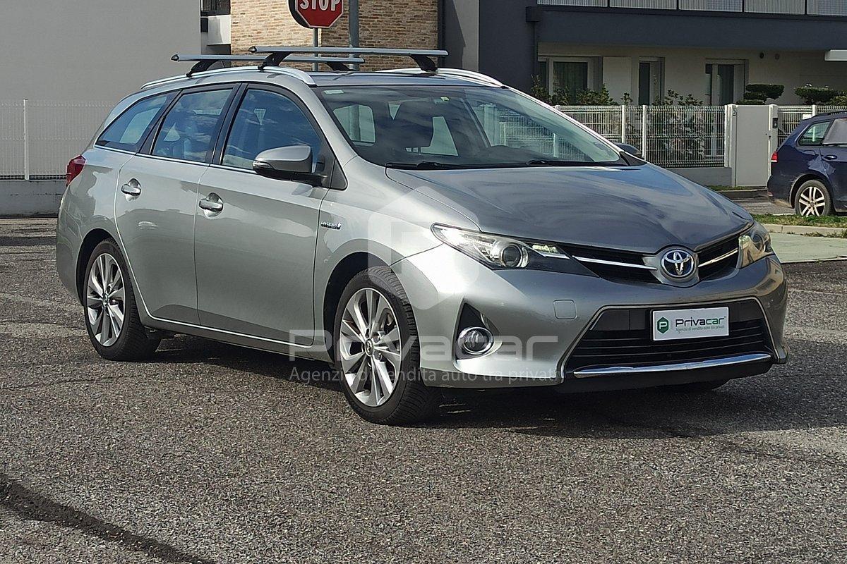 TOYOTA Auris Touring Sports 1.8 Hybrid Active Plus