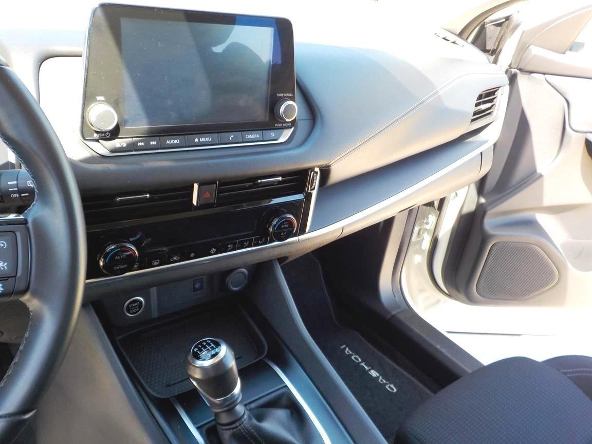 Nissan Qashqai MHEV 140 CV Business