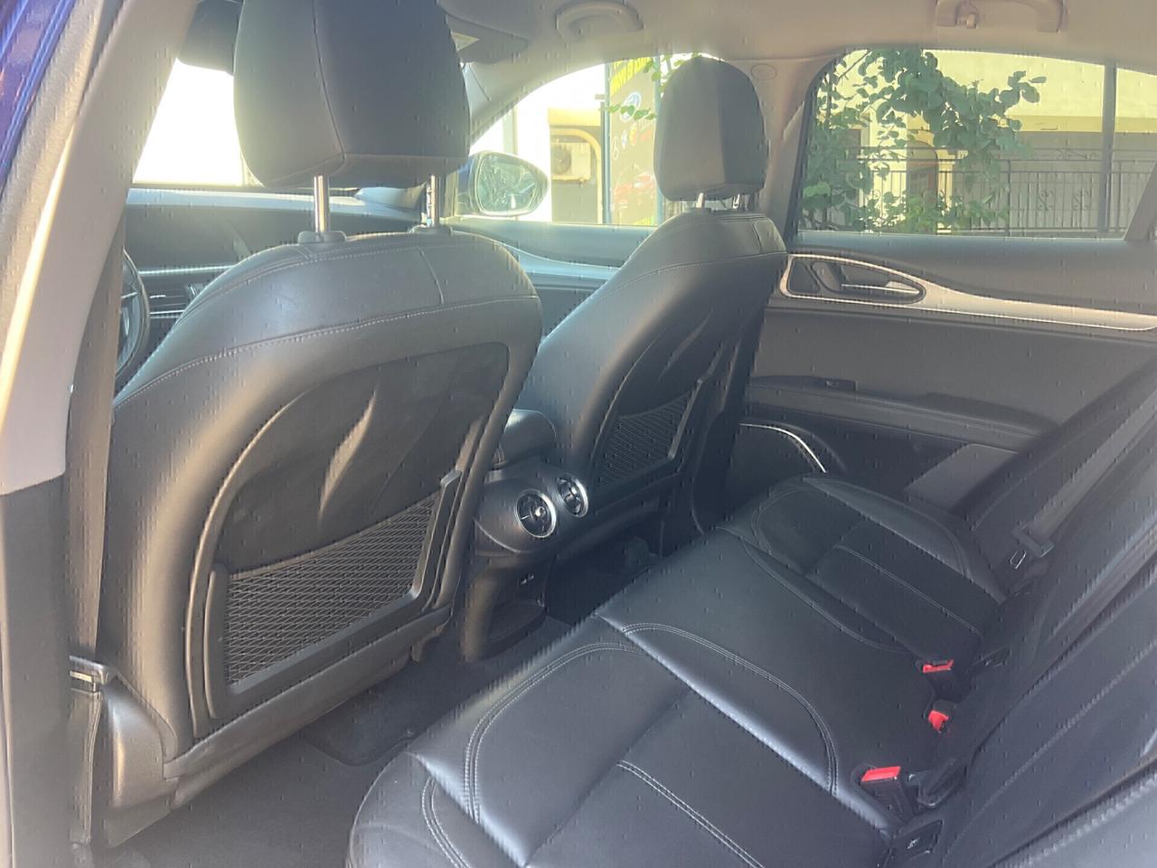 Alfa Romeo Stelvio 2.2 Turbodiesel 210 CV AT8 Q4