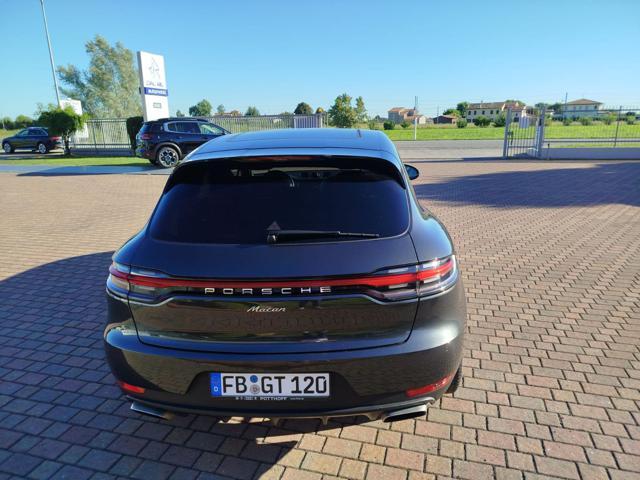 PORSCHE Macan 2.0