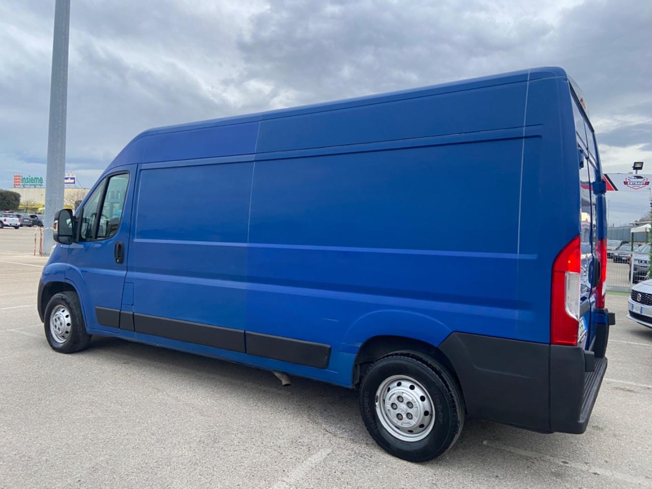 Peugeot BOXER 335 2.2 HDI-130CV PLM-TM PERFETTO